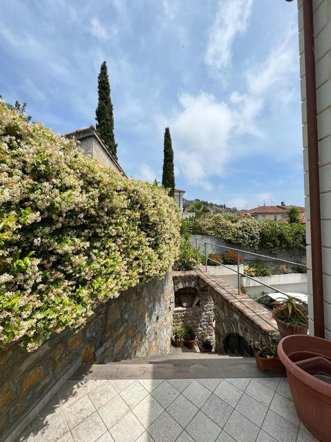 Appartato A 5 Minuti Dal Mare Apartment Imperia Exterior photo